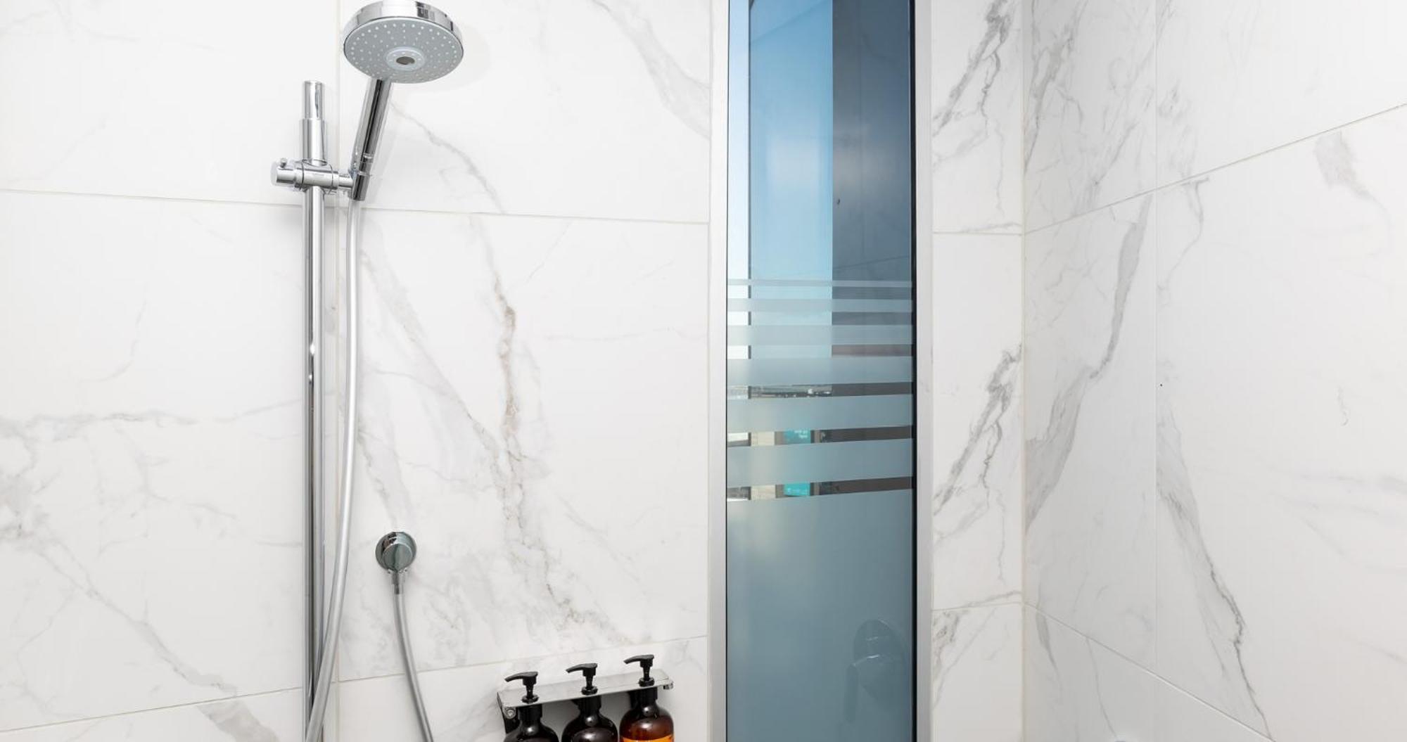 Horizon By Skycity Auckland Exteriér fotografie A shower