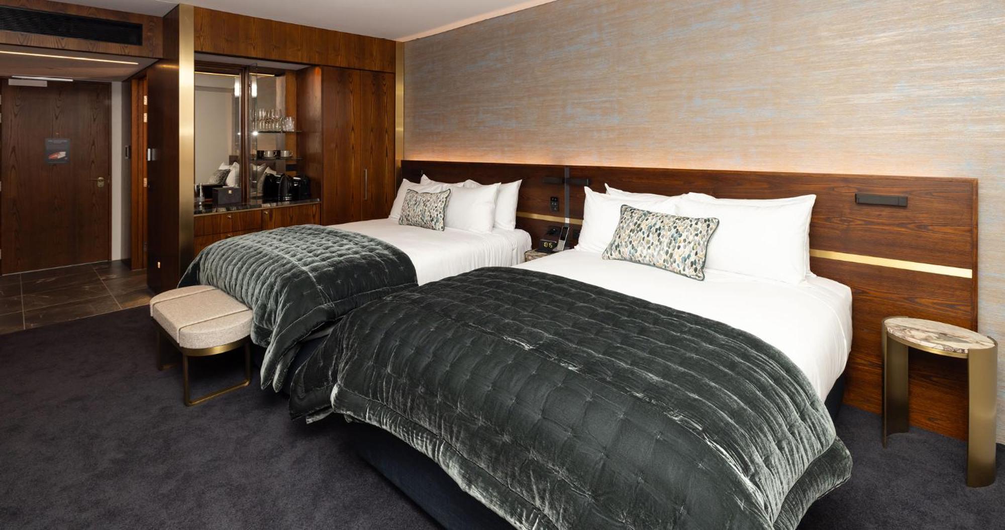 Horizon By Skycity Auckland Exteriér fotografie A bedroom at The Ivy Collection
