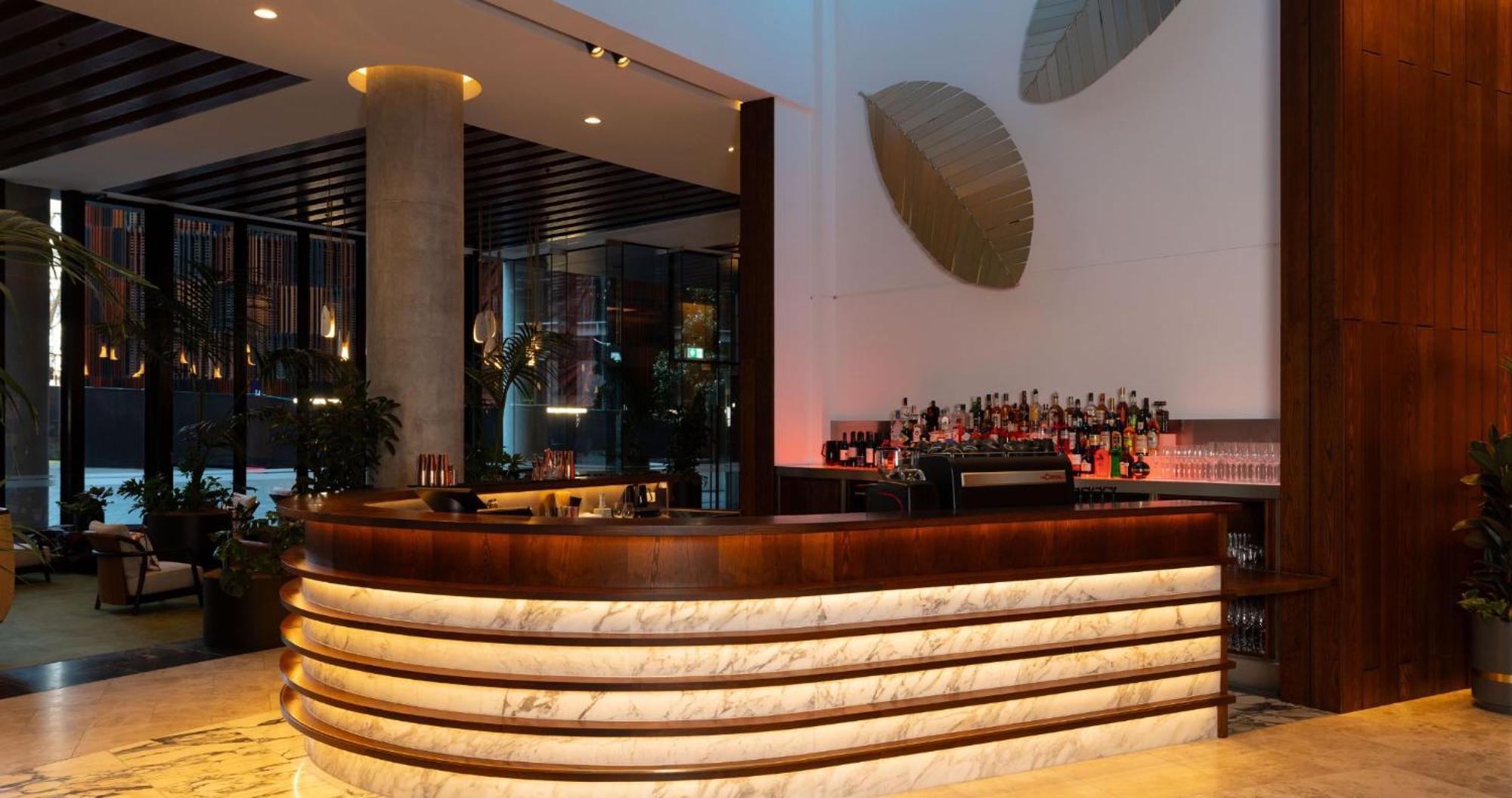 Horizon By Skycity Auckland Exteriér fotografie The bar at the Mandarin Oriental, Munich
